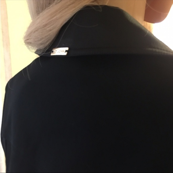 St. John Black Jacket Panels Look Like Silk Excellent Condition - Picture 5 of 11